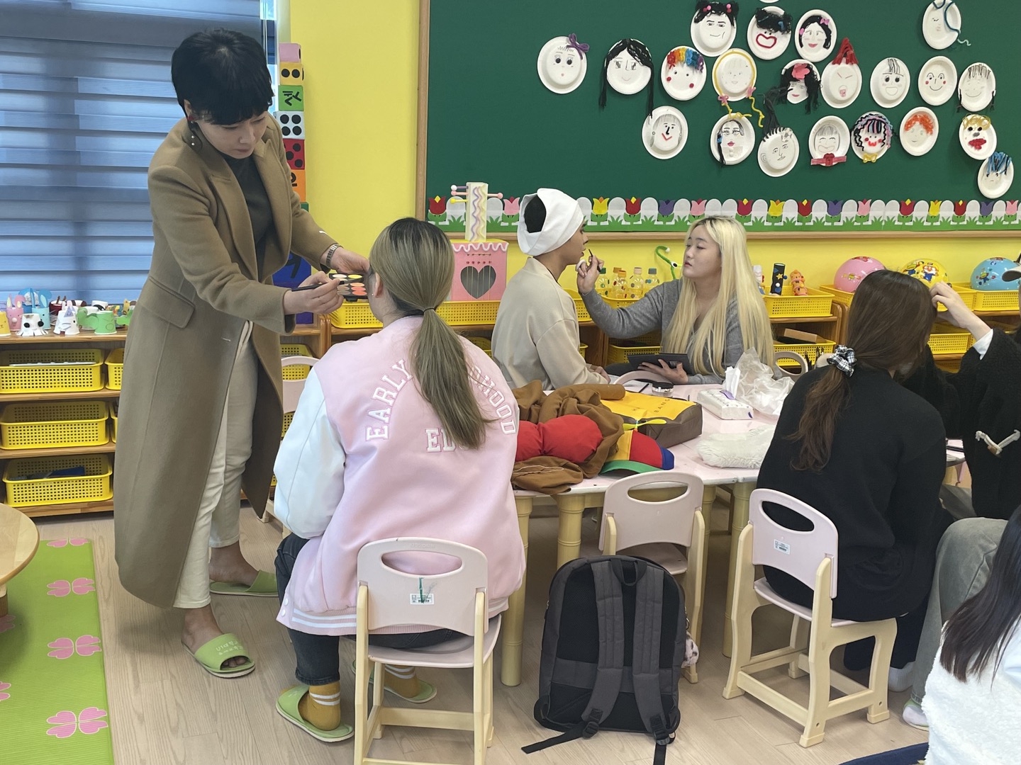 (뷰티케어학과의 콜라보^^) 인형극 주인공들의 분장