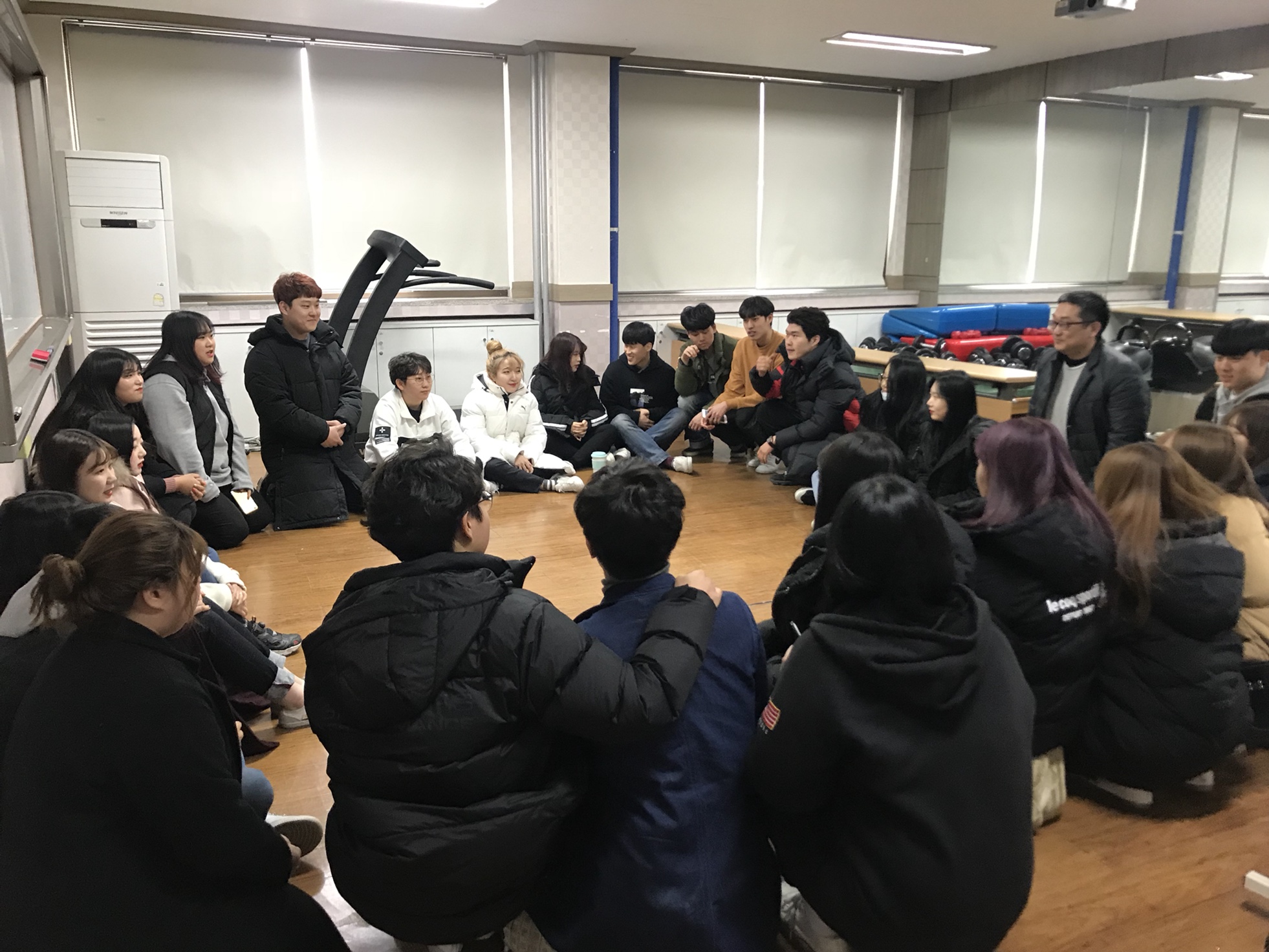 >> 3학년 논문조 격려<<